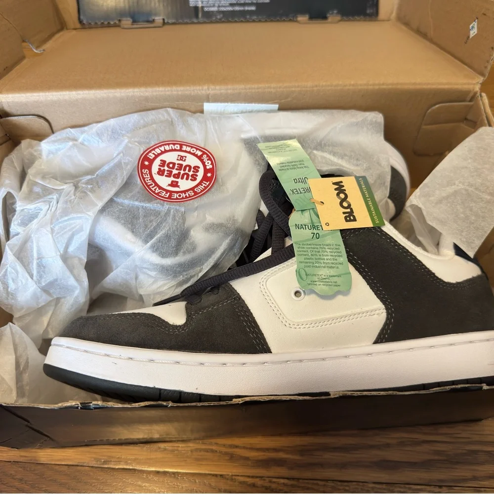 DC Shoes Manteca 4 S in Black Gradient - Picture 6 of 6